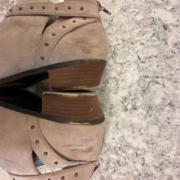 Abound faux suede beige ankle boots Size 12 - Picture 4 of 9